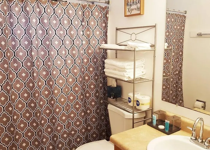 Asu Hot Location 2 Bed Cozy Convenient Apartment